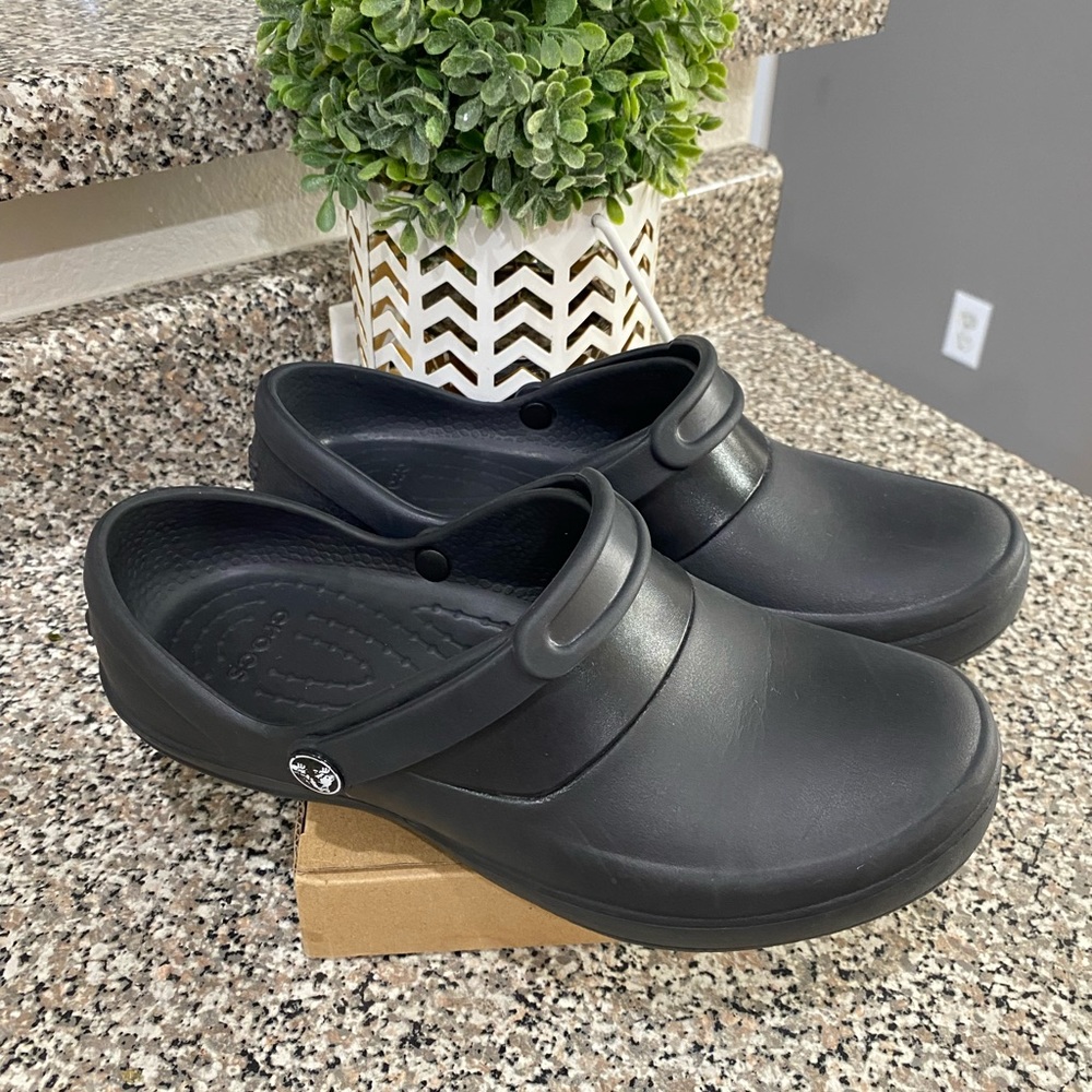 Crocs women’s Mercy Clog’s